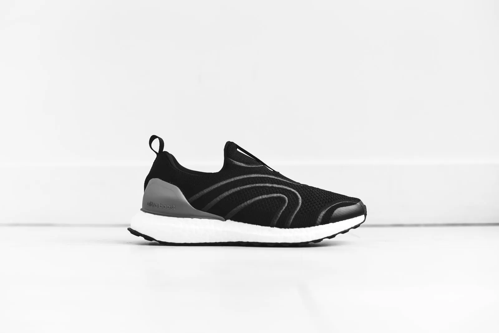 adidas by Stella McCartney WMNS UltraBoost Uncaged - Black / Silver / Grey