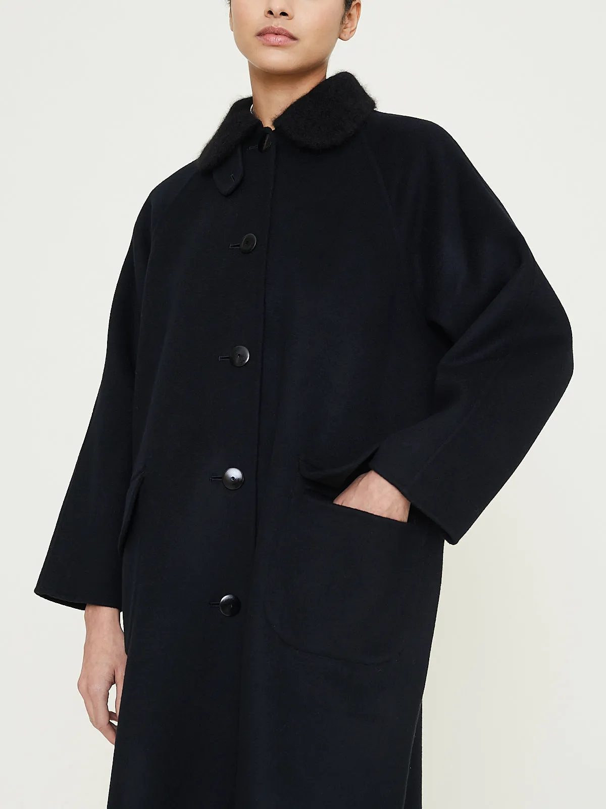 Attached Collar Coat in Black