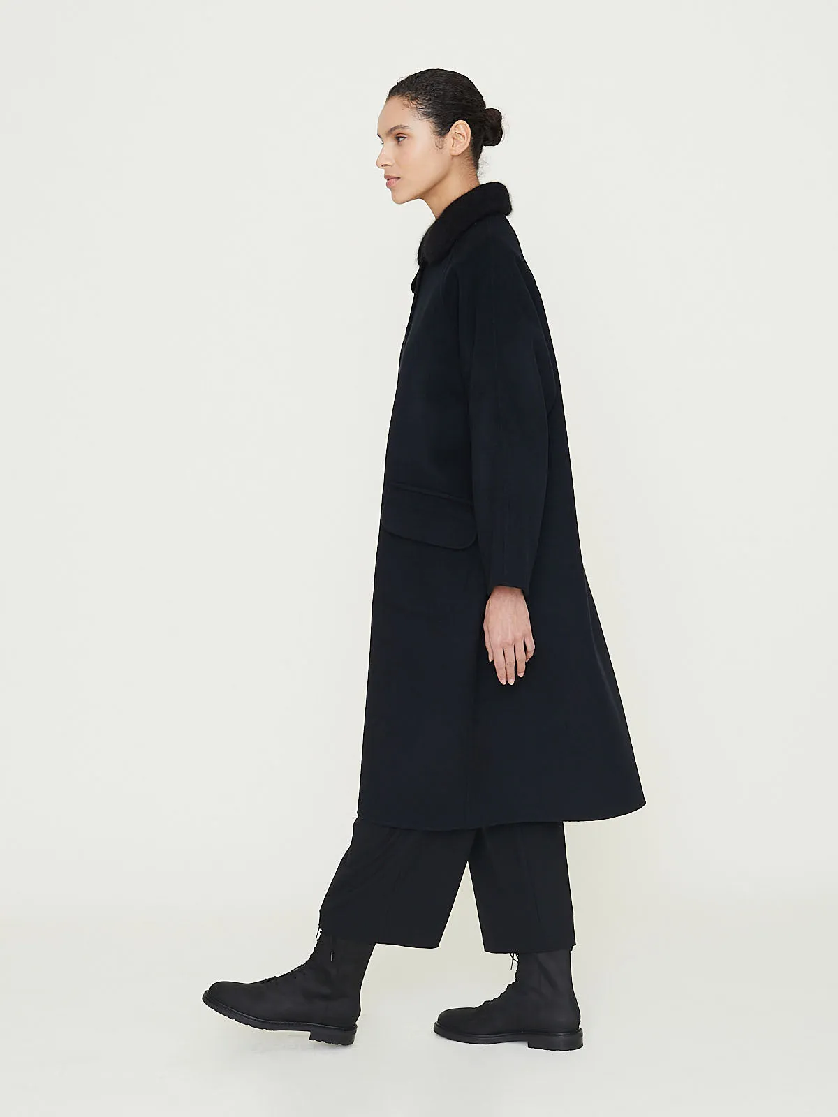 Attached Collar Coat in Black