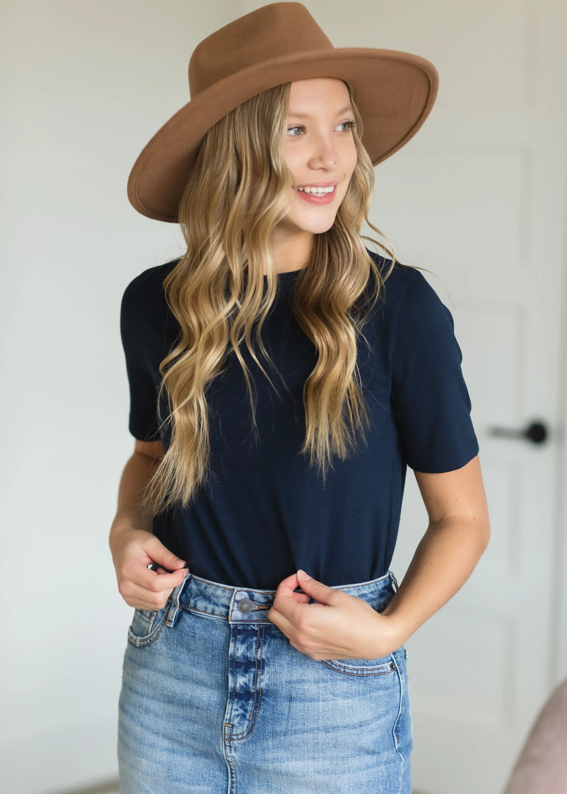 Basic Short Sleeve Navy Crew Neck Tee