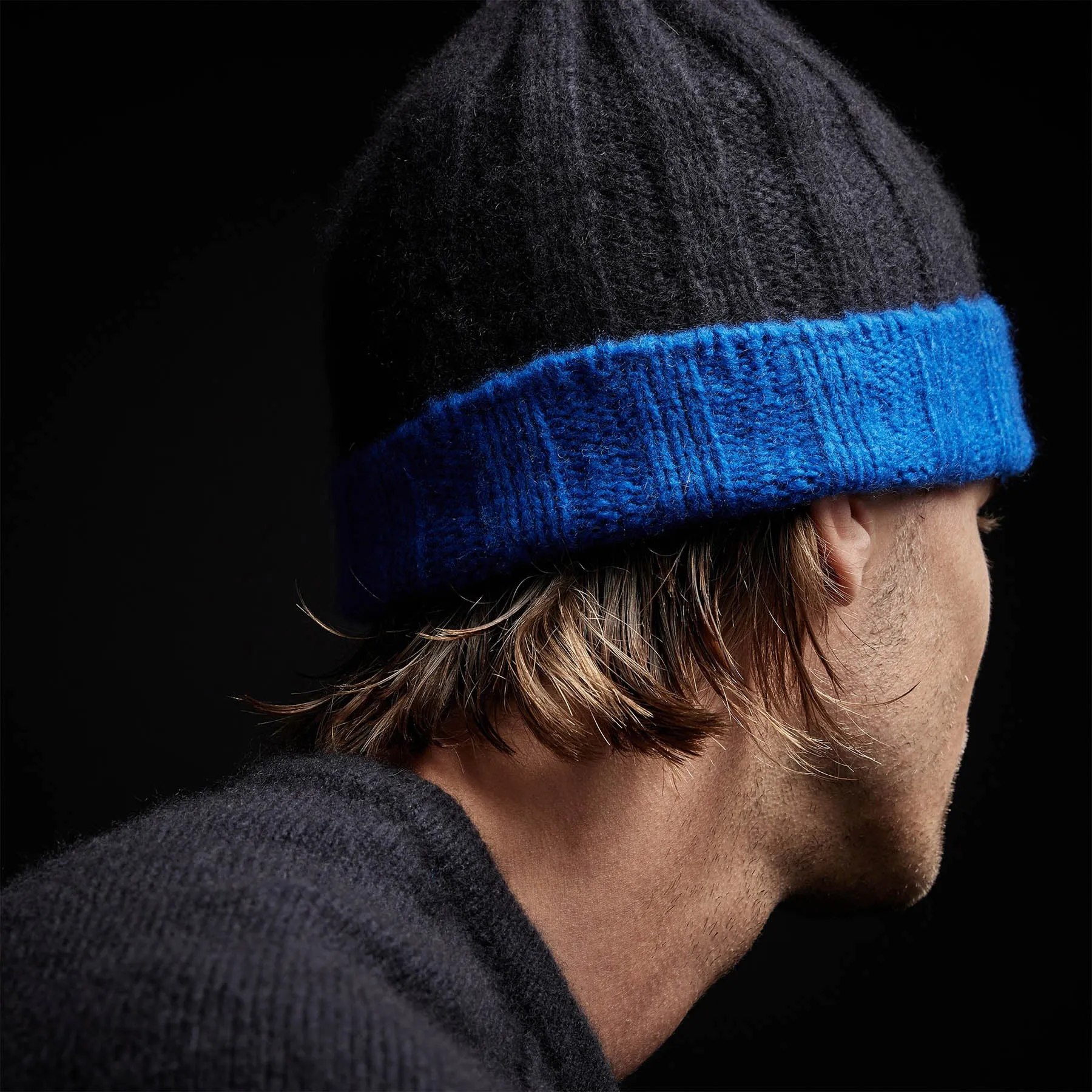 Cashmere Contrast Beanie - Black/Royal Blue