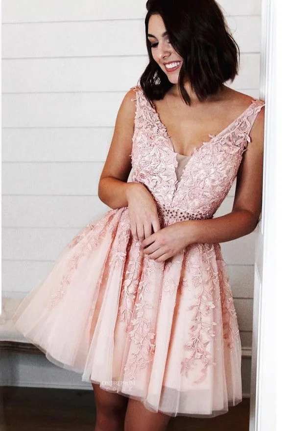 Chic A-line Tulle Applique Short Prom Dress V-back Homecoming Party Dress OM137