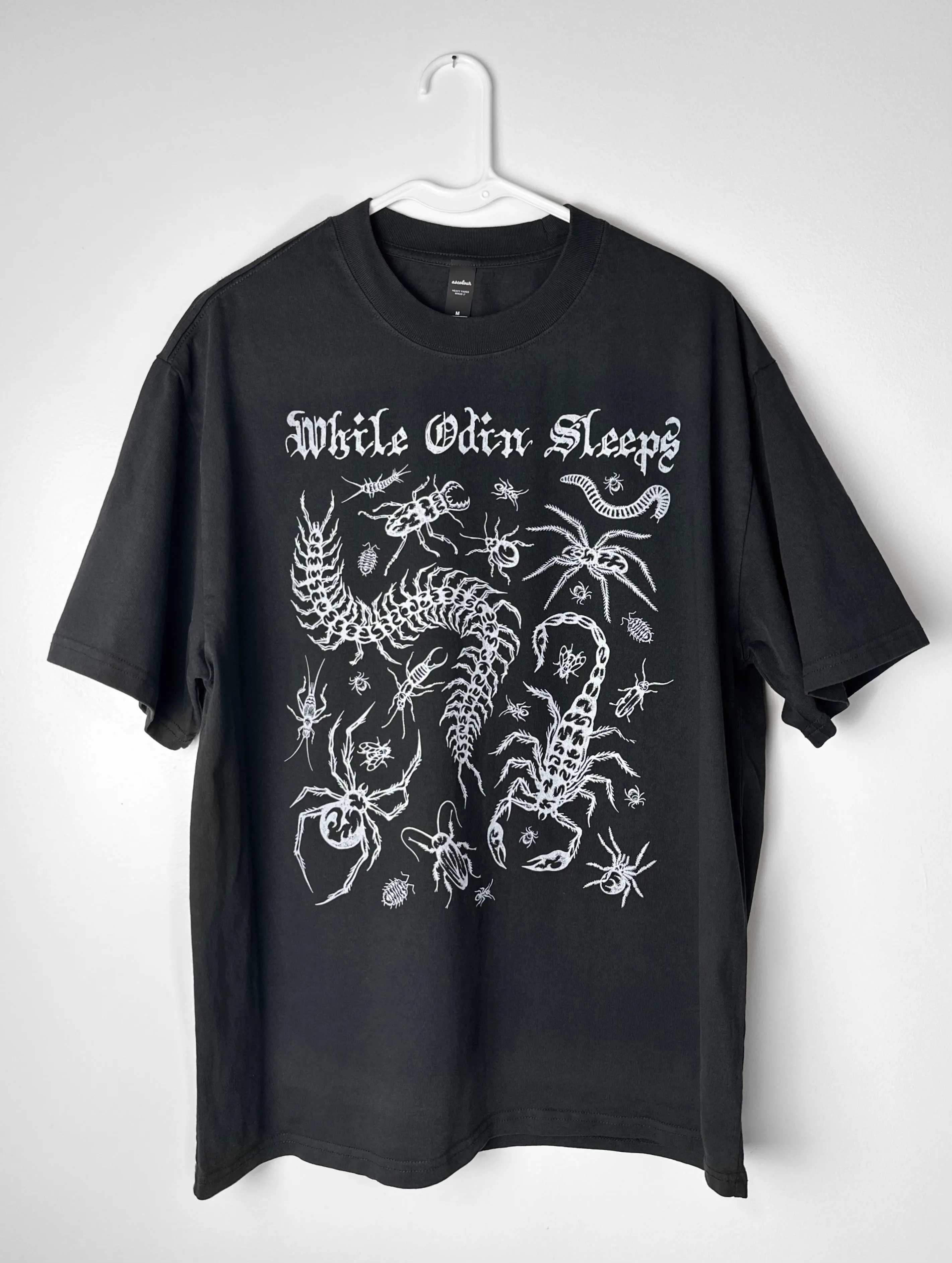 Creepy Crawly Heavy Tee