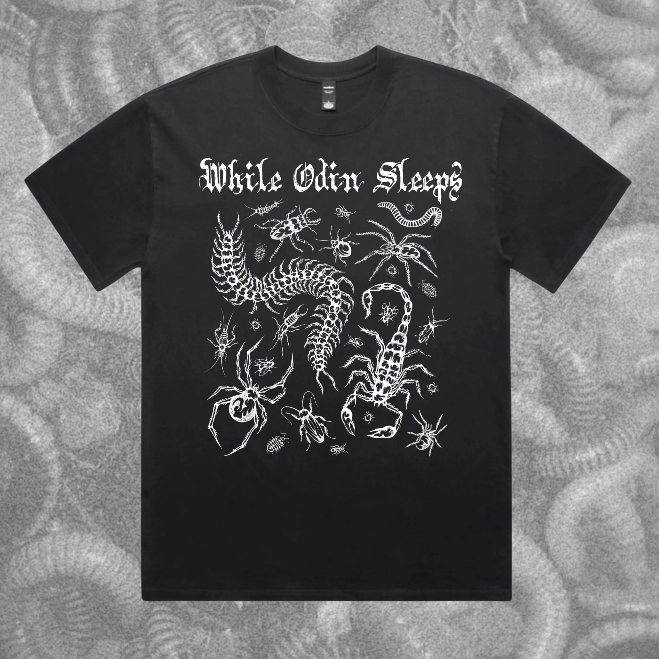 Creepy Crawly Heavy Tee