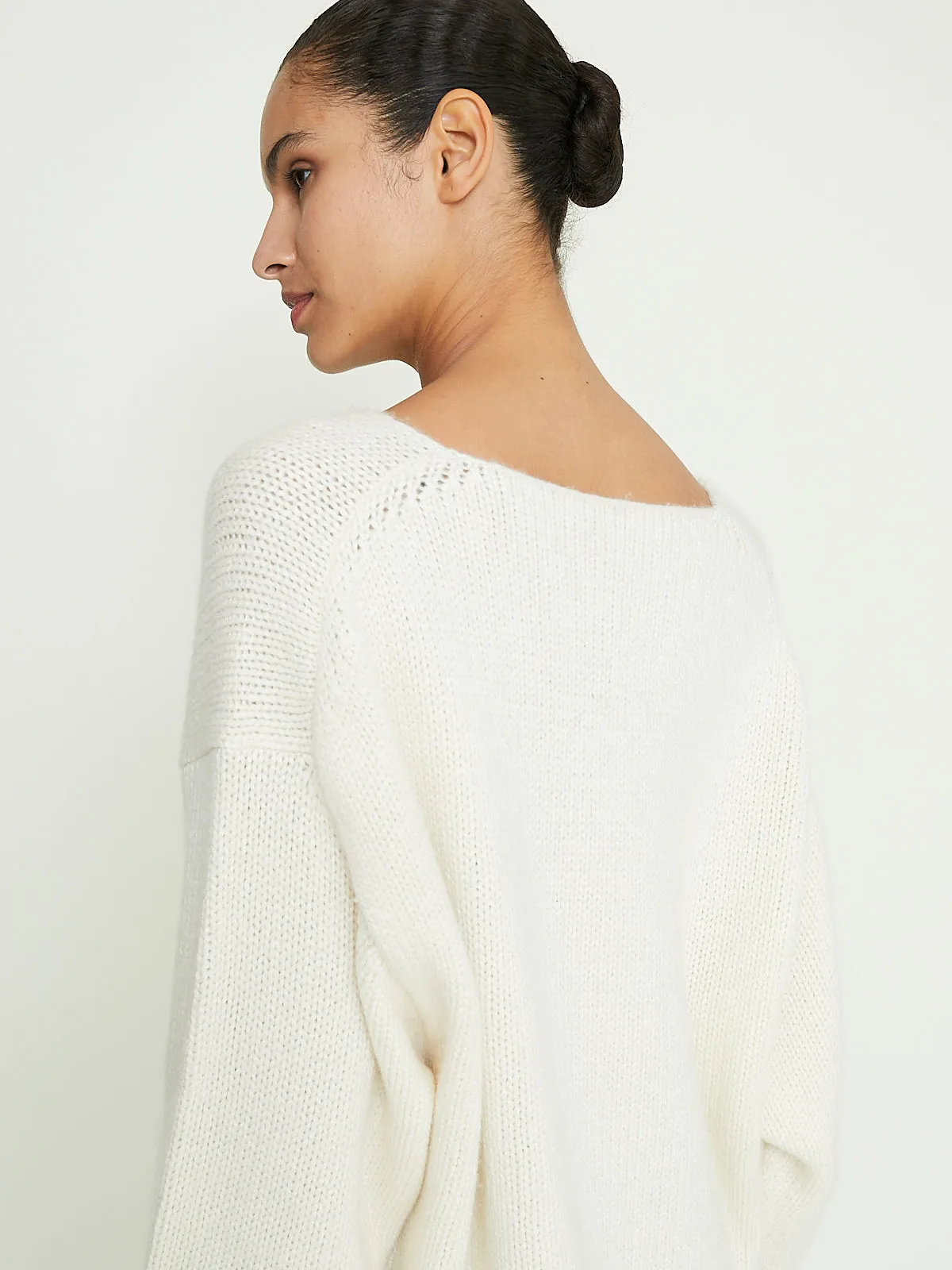 Jayden V-Neck Sweater in Cream