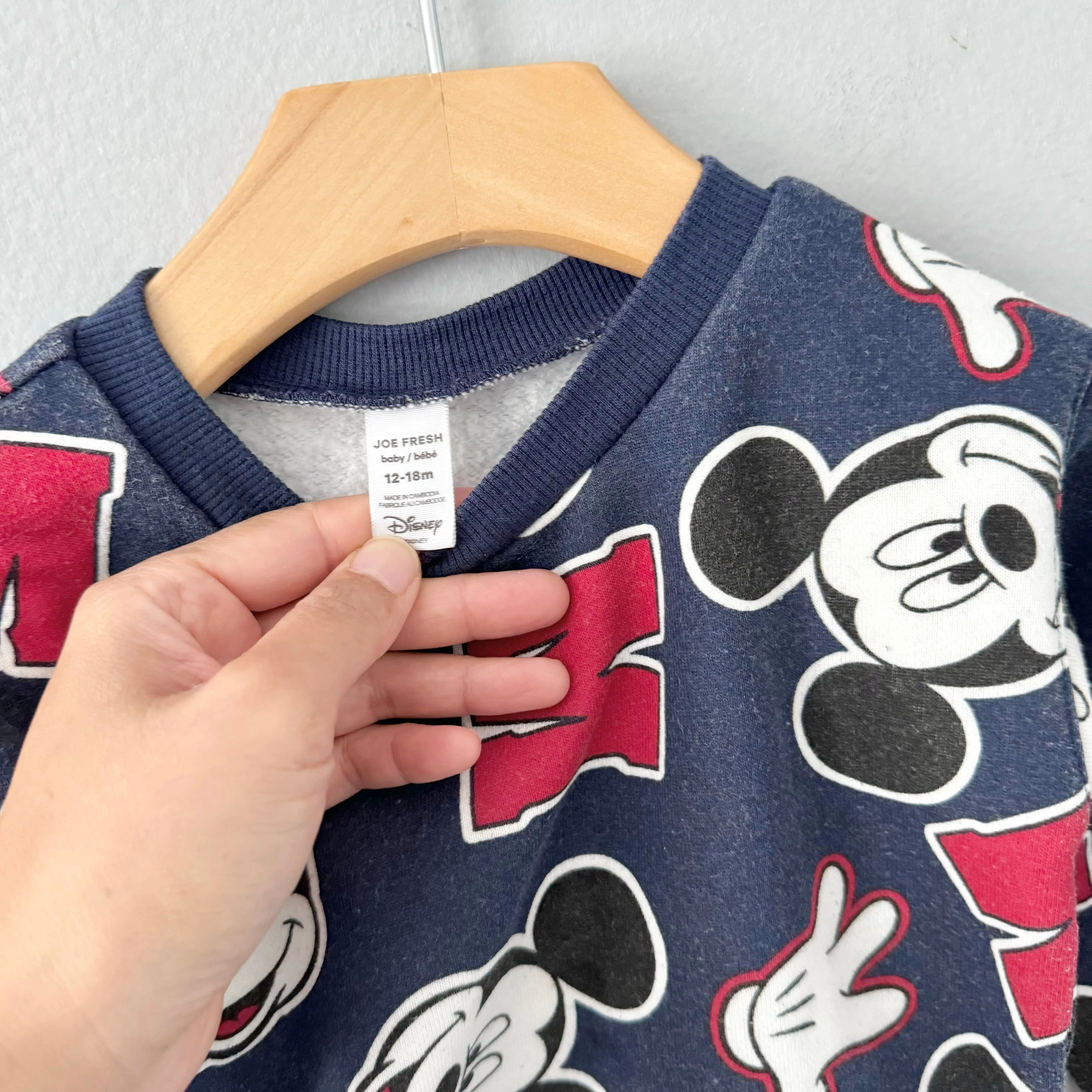 Joe Fresh / Navy Mickey sweatshirt / 12-18M