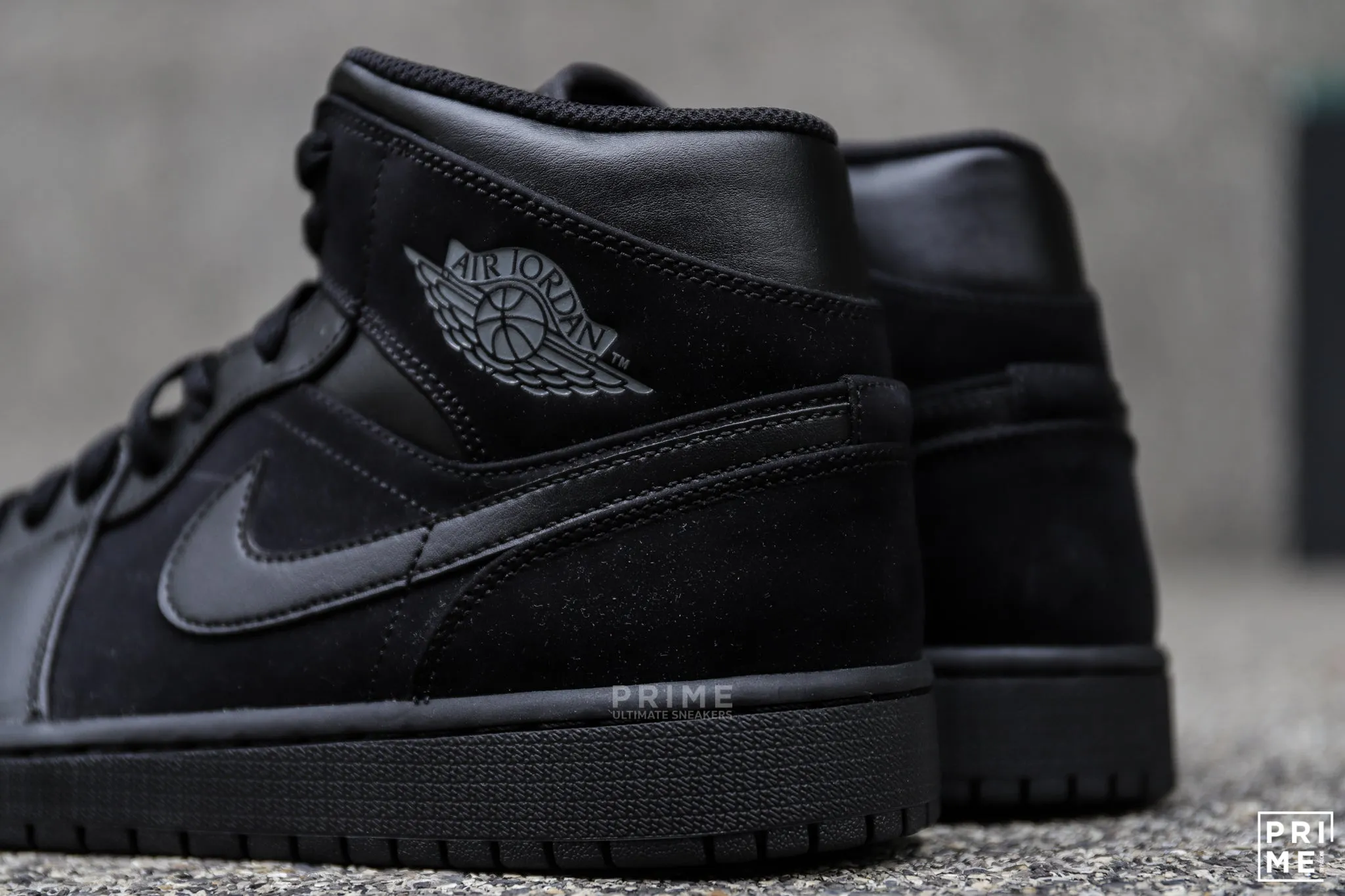 NIKE Air Jordan 1 MID BLACK - DARK  GREY-BLACK (554724-050)