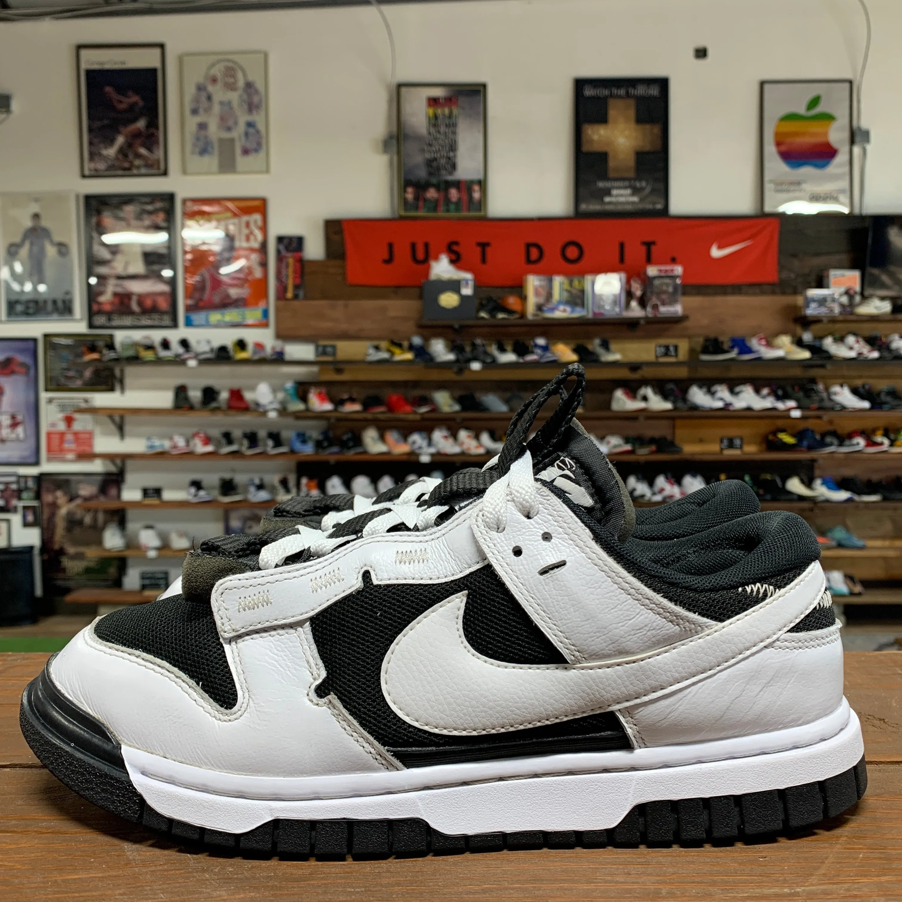 Nike Dunk Low 'Jumbo Reverse Panda' Size 9.5