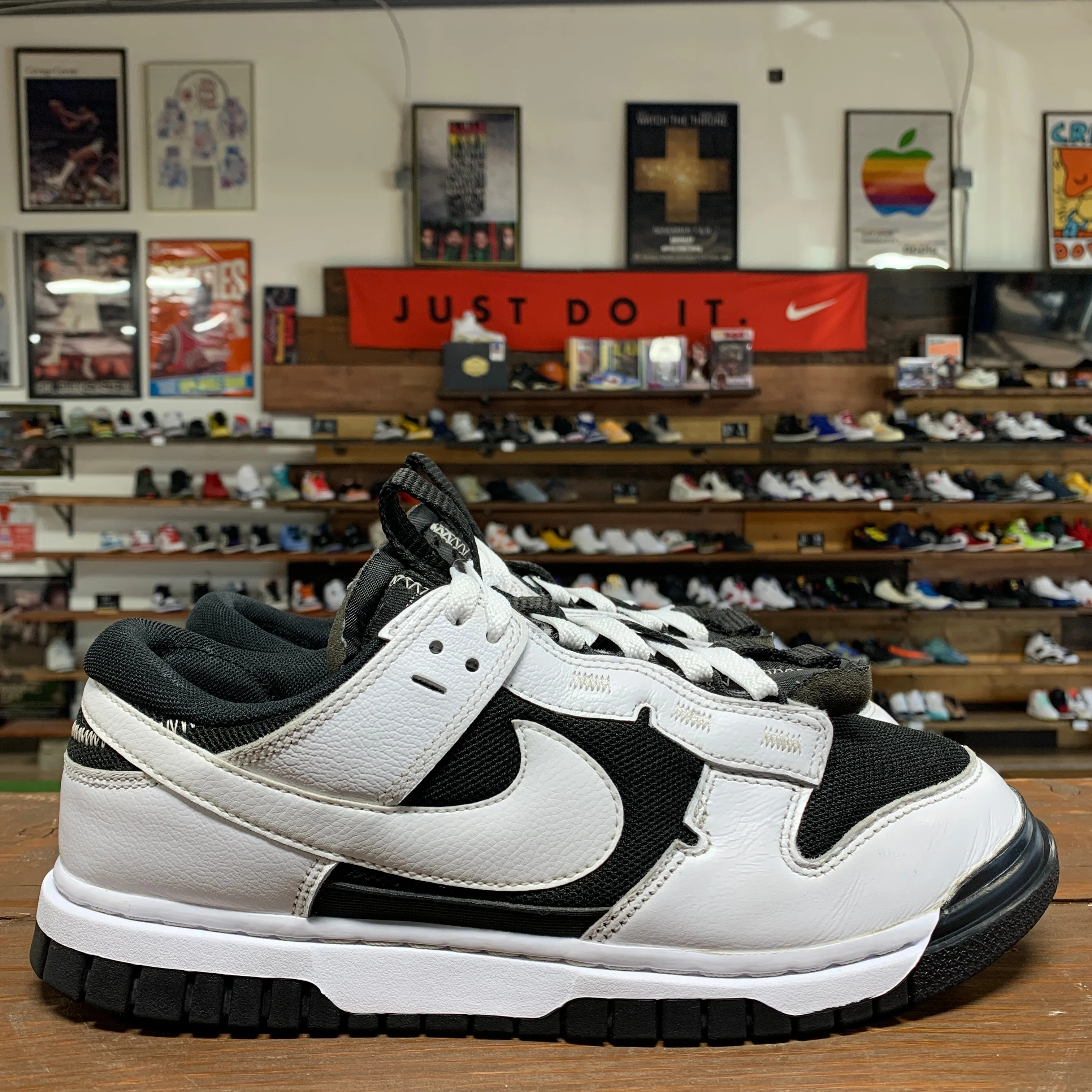 Nike Dunk Low 'Jumbo Reverse Panda' Size 9.5