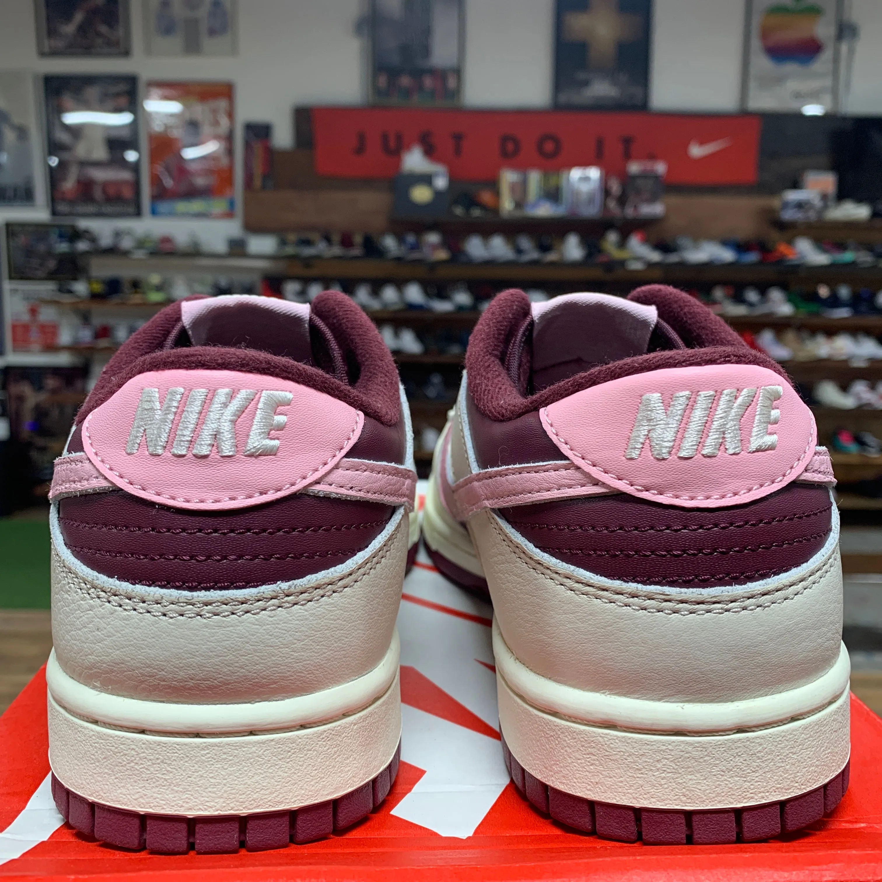 Nike Dunk Low 'Valentine's Day' Size 10.5