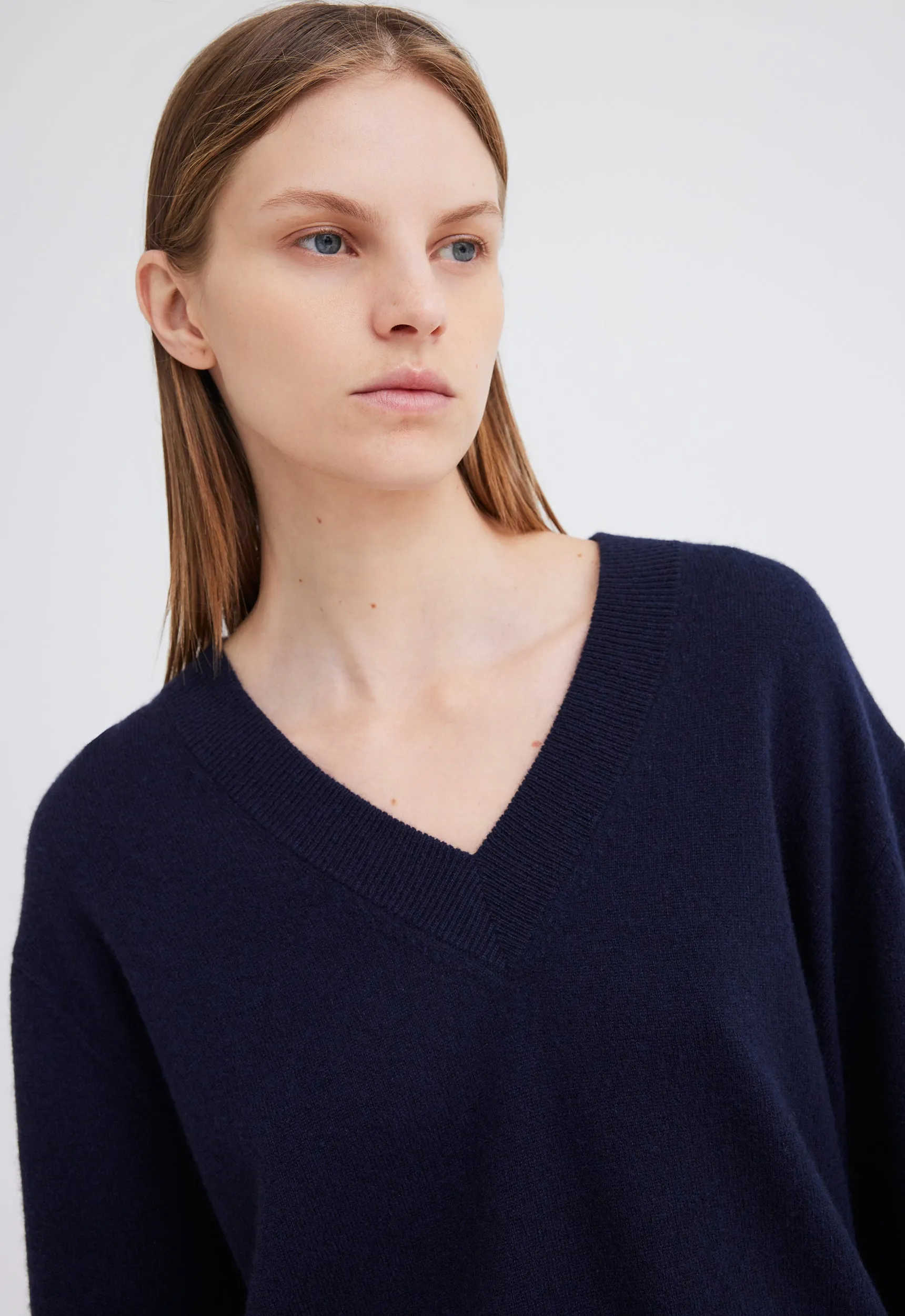 Sharpo Cashmere Sweater - Darkest Navy